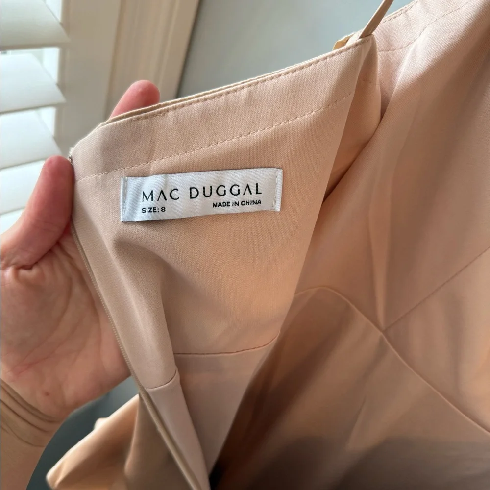 Mac Duggal nwt mac